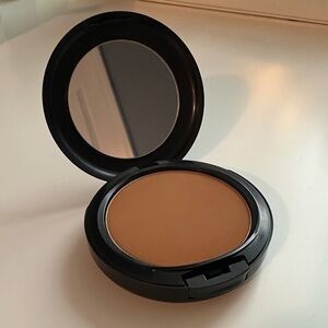 MAC Cosmetics Foundation Compact - Warm Tan